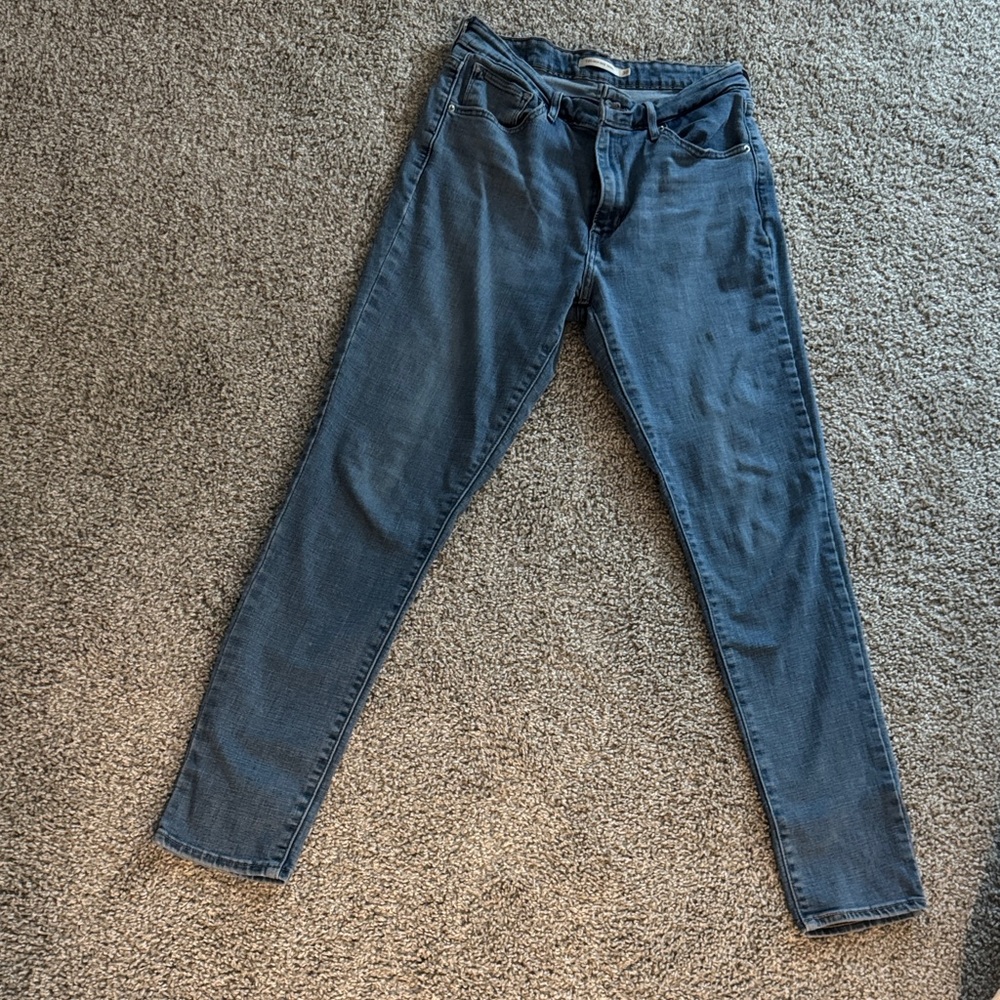 Levi's Women's Skinny Jeans in Dark Blue